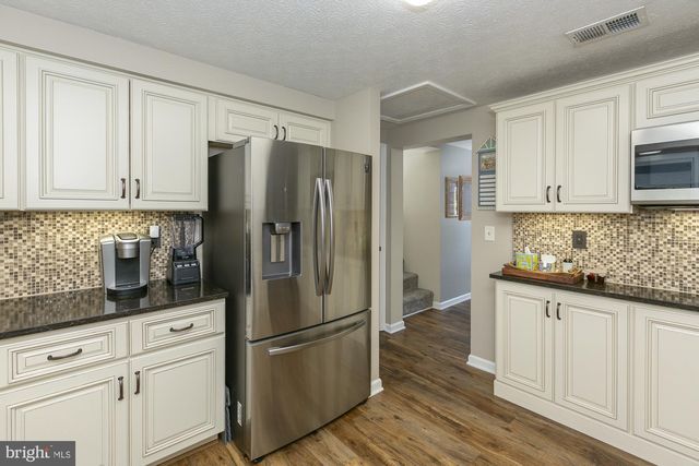 6529 MIDDLEWAY PIKE, Kearneysville, WV 25430