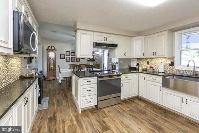 6529 MIDDLEWAY PIKE, Kearneysville, WV 25430