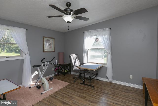 6529 MIDDLEWAY PIKE, Kearneysville, WV 25430