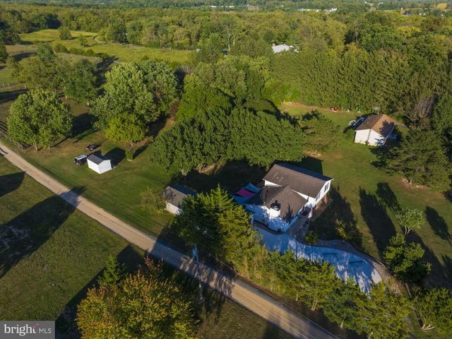 6529 MIDDLEWAY PIKE, Kearneysville, WV 25430