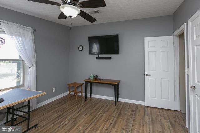 6529 MIDDLEWAY PIKE, Kearneysville, WV 25430