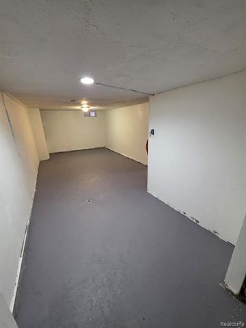 6409 Archdale Street, Detroit, MI 48228