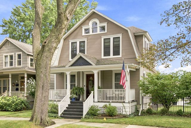 1007 State Street, St. Joseph, MI 49085