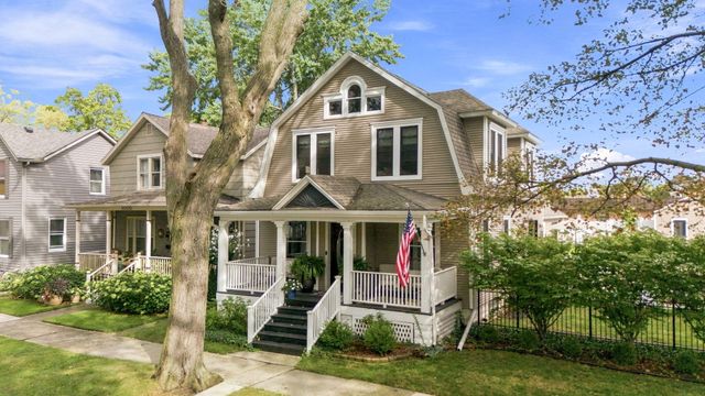 1007 State Street, St. Joseph, MI 49085