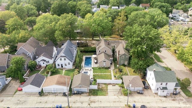 1007 State Street, St. Joseph, MI 49085