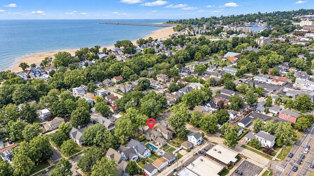 1007 State Street, St. Joseph, MI 49085