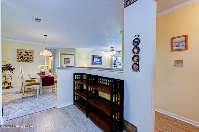 10401 Trotters Pointe Dr 102, Louisville, KY 40241