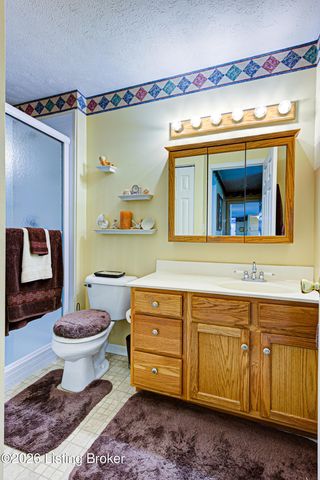 10401 Trotters Pointe Dr 102, Louisville, KY 40241