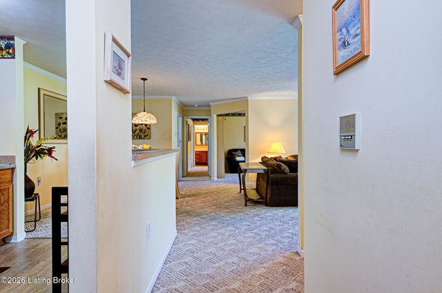 10401 Trotters Pointe Dr 102, Louisville, KY 40241