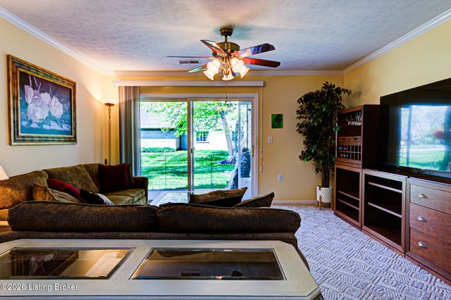 10401 Trotters Pointe Dr 102, Louisville, KY 40241