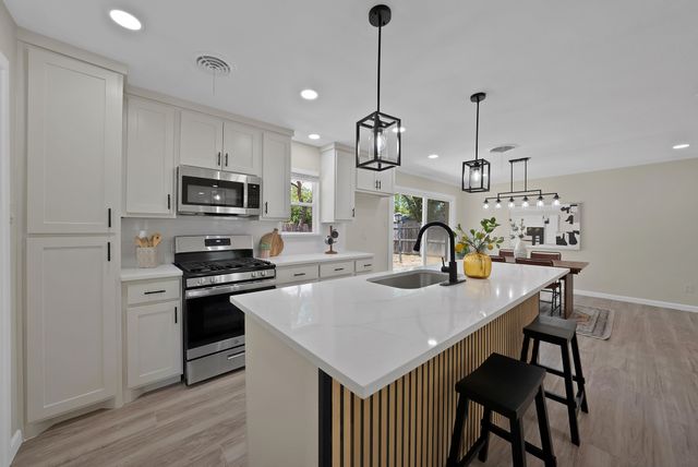 2505 Hollywood Drive, Arlington, TX 76013