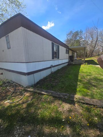 271 Estes Road, Clay City, KY 40312