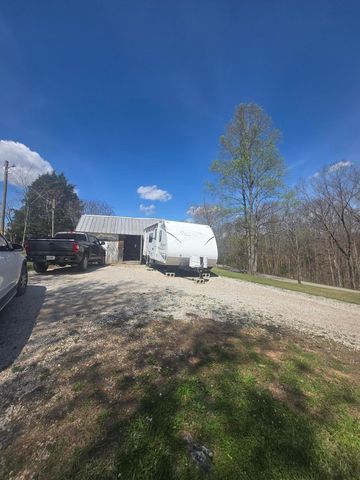 271 Estes Road, Clay City, KY 40312