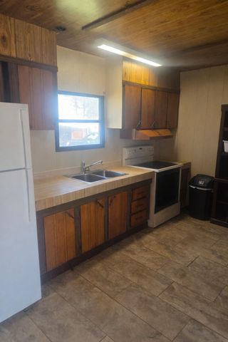 271 Estes Road, Clay City, KY 40312