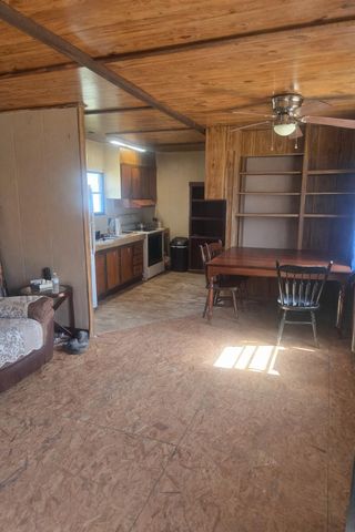 271 Estes Road, Clay City, KY 40312