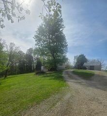 271 Estes Road, Clay City, KY 40312