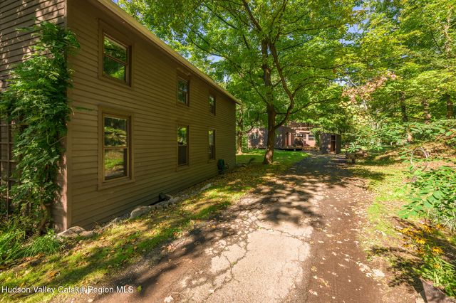 158 Knapp-Carpenter Road, Claverack, NY 12513
