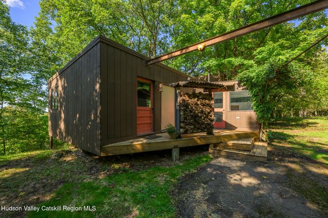 158 Knapp-Carpenter Road, Claverack, NY 12513