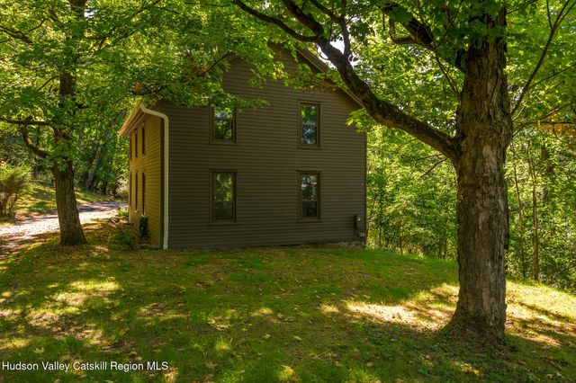 158 Knapp-Carpenter Road, Claverack, NY 12513