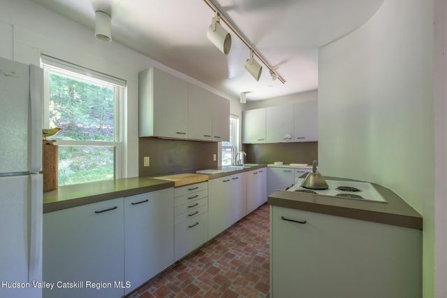 158 Knapp-Carpenter Road, Claverack, NY 12513