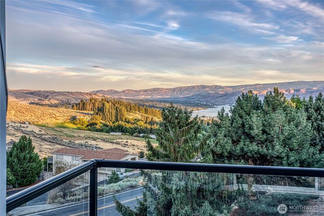 156 Heather Lane, Wenatchee, WA 98801