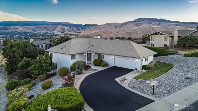 156 Heather Lane, Wenatchee, WA 98801