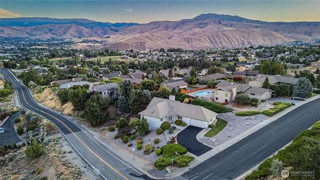 156 Heather Lane, Wenatchee, WA 98801
