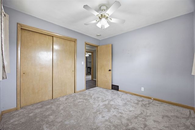 2916 Schultz Drive NW, Cedar Rapids, IA 52405