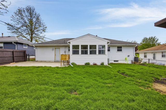 2916 Schultz Drive NW, Cedar Rapids, IA 52405