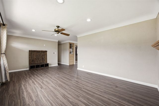 2916 Schultz Drive NW, Cedar Rapids, IA 52405