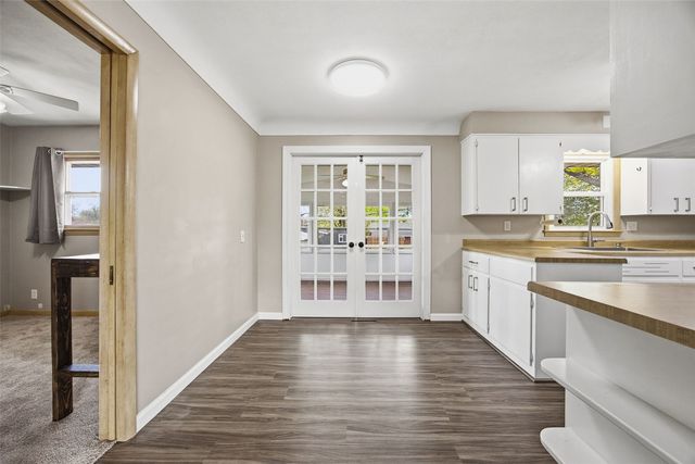 2916 Schultz Drive NW, Cedar Rapids, IA 52405