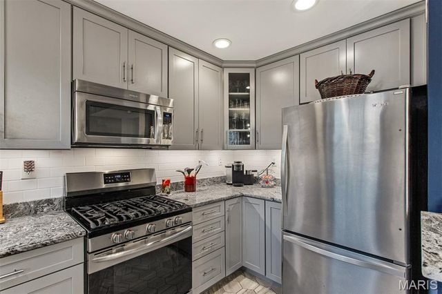 821 Westwood Drive 1S, Clayton, MO 63105