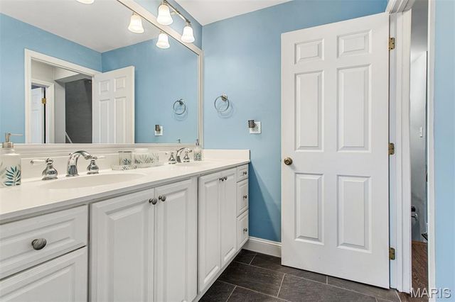 821 Westwood Drive 1S, Clayton, MO 63105