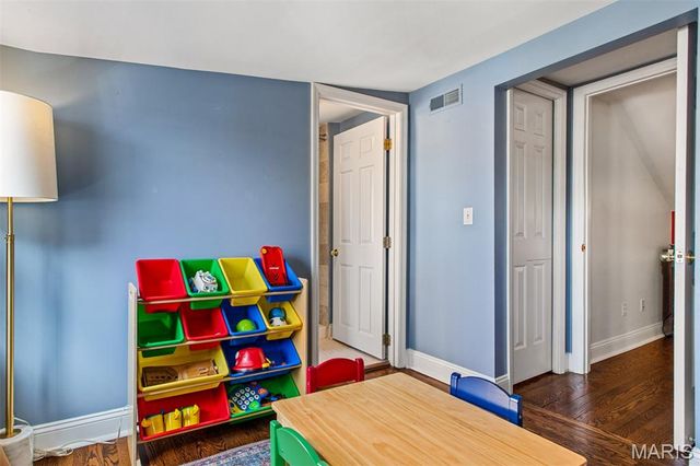 821 Westwood Drive 1S, Clayton, MO 63105