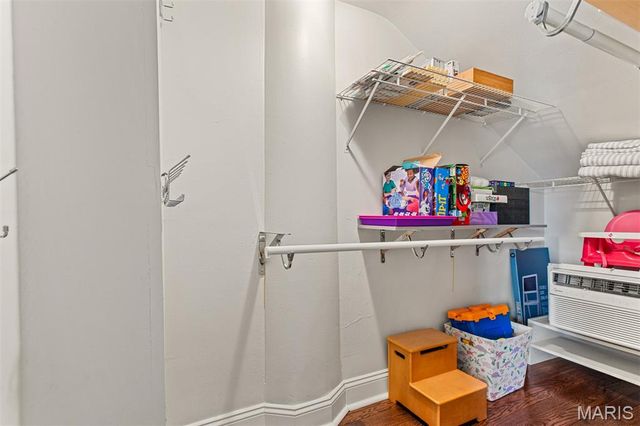 821 Westwood Drive 1S, Clayton, MO 63105