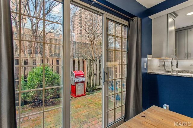 821 Westwood Drive 1S, Clayton, MO 63105