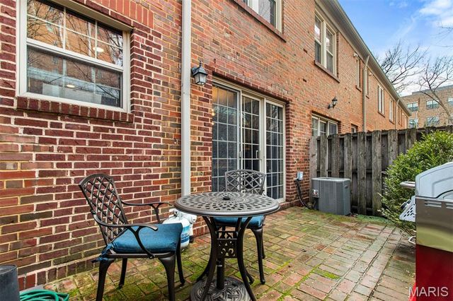 821 Westwood Drive 1S, Clayton, MO 63105