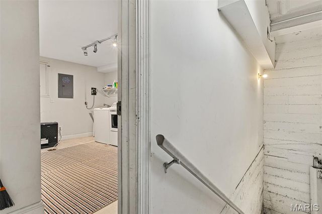 821 Westwood Drive 1S, Clayton, MO 63105