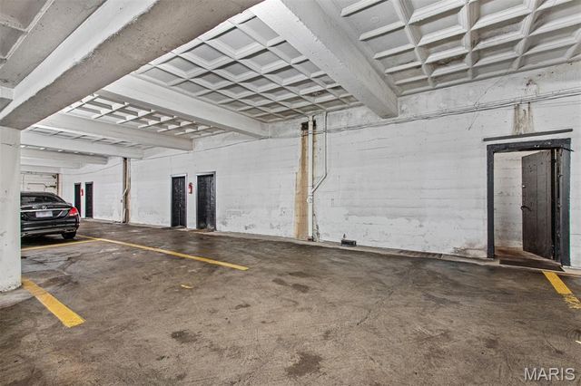 821 Westwood Drive 1S, Clayton, MO 63105