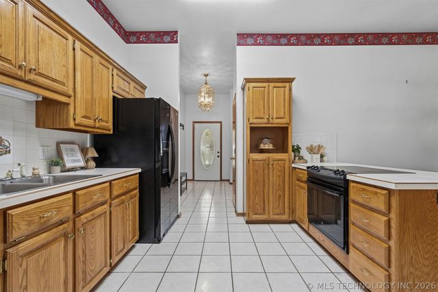 1922 S Plainview, Ardmore, OK 73401