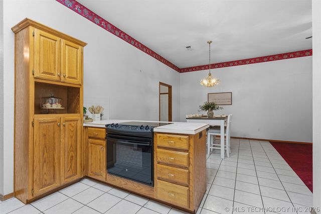 1922 S Plainview, Ardmore, OK 73401