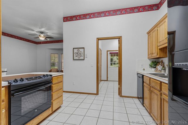 1922 S Plainview, Ardmore, OK 73401