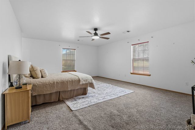 1922 S Plainview, Ardmore, OK 73401
