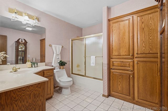 1922 S Plainview, Ardmore, OK 73401
