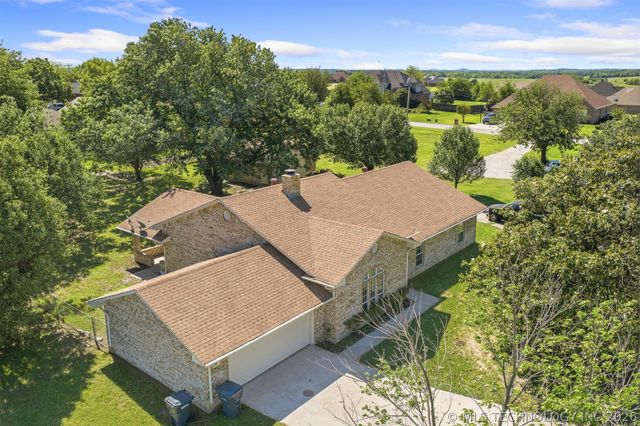 1922 S Plainview, Ardmore, OK 73401