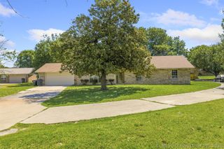 1922 S Plainview, Ardmore, OK 73401