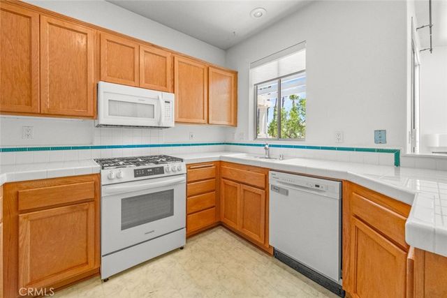 4045 Milano, Moorpark, CA 93021
