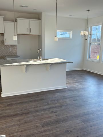 5090 Sunnycreek Drive, Boiling Springs, SC 29316