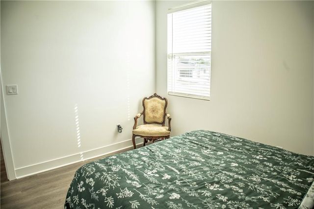 1592 Grayhawk Drive, Basehor, KS 66007