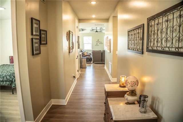 1592 Grayhawk Drive, Basehor, KS 66007